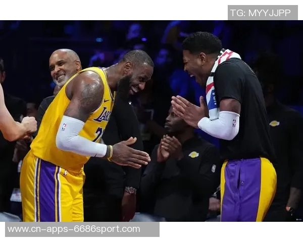 八村塁谈与东契奇的友谊:年龄差距让我们相处更加轻松自然 八村塁谈与东契奇的友谊:年龄差距让我们相处更加轻松自然