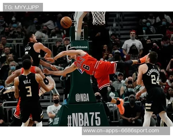 格雷森阿伦表现出色8投4中贡献11分3篮板2助攻助力球队胜利 格雷森阿伦表现出色8投4中贡献11分3篮板2助攻助力球队胜利