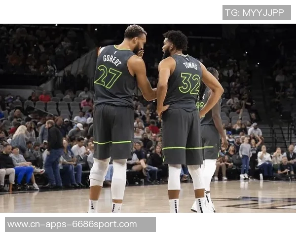 狼队四大主力戈贝尔里德迪文麦丹首节齐上阵后再无出场机会 狼队四大主力戈贝尔里德迪文麦丹首节齐上阵后再无出场机会