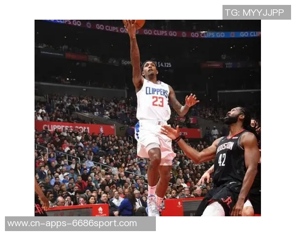 老船长保罗半场表现抢眼9助攻3分1板正负值高达25