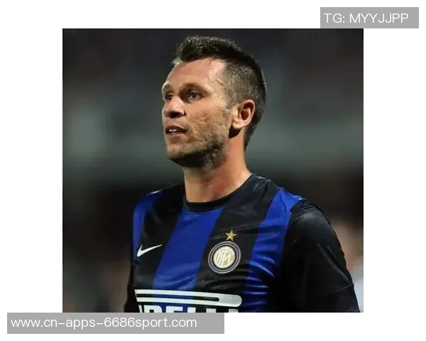 卡萨诺被指责忘恩负义回顾桑普时期言论引发球迷强烈不满 卡萨诺被指责忘恩负义回顾桑普时期言论引发球迷强烈不满