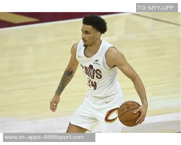 米切尔盛赞49号秀普罗克特成熟度与默契感逐渐提升