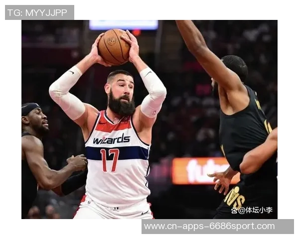 阿特金森谈梅里尔受伤情况需进一步观察莫布里撞击髋部影响 阿特金森谈梅里尔受伤情况需进一步观察莫布里撞击髋部影响